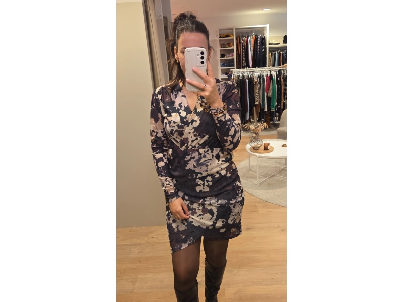 Summum jurk – maat m 🌸 Elegant & tijdloos!